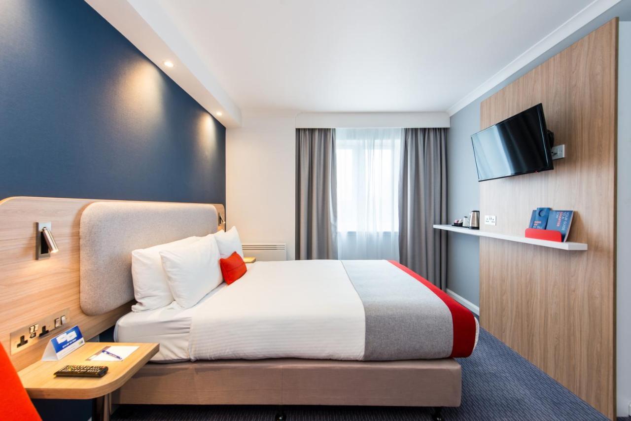Standard Double Room with Free Hot Breakfast