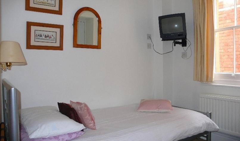 Single Room,1580565365:JPEG