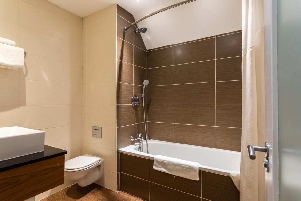 Premium King Room