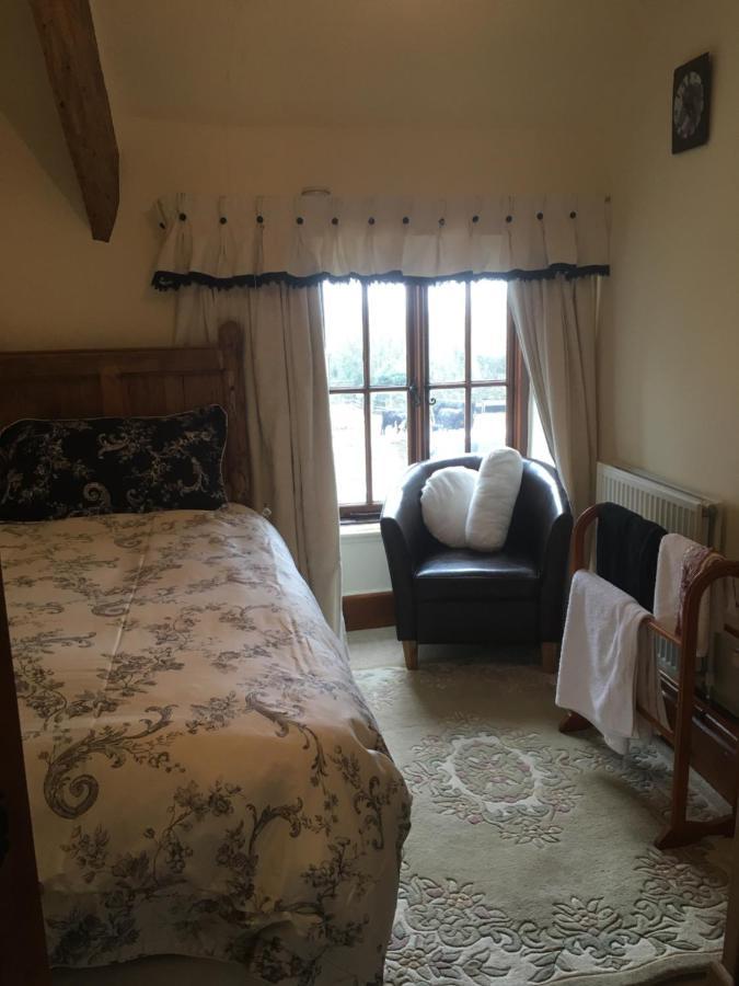 Single Room with Private Bathroom