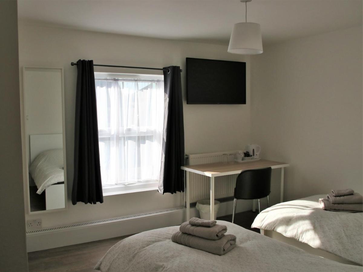 Twin Room with Shared Bathroom