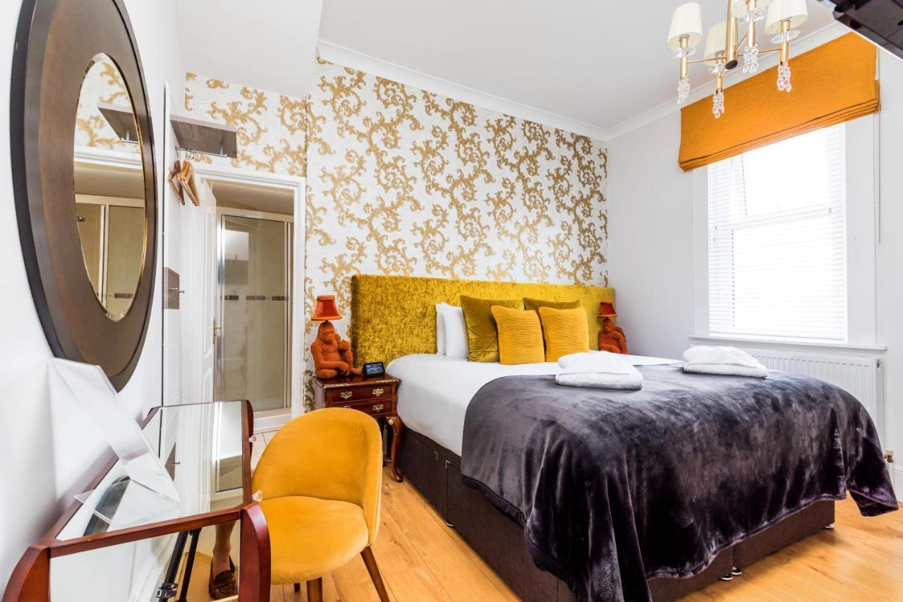 Superior Double or Twin Room,1067883022:JPEG