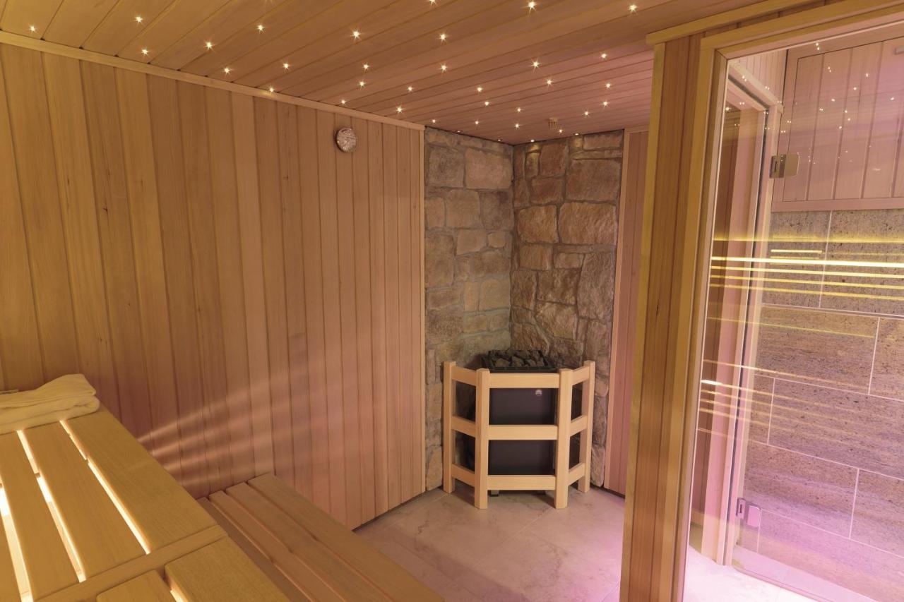 King Suite with Sauna