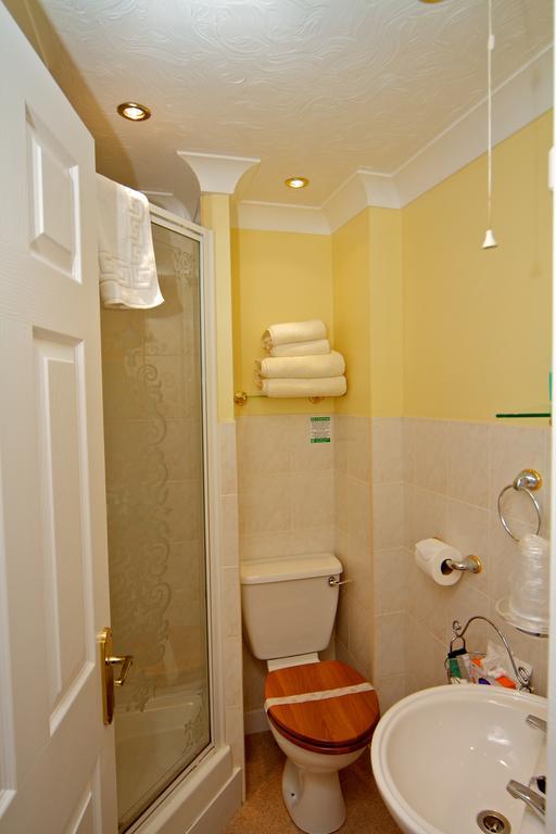 Deluxe Double Room with Shower