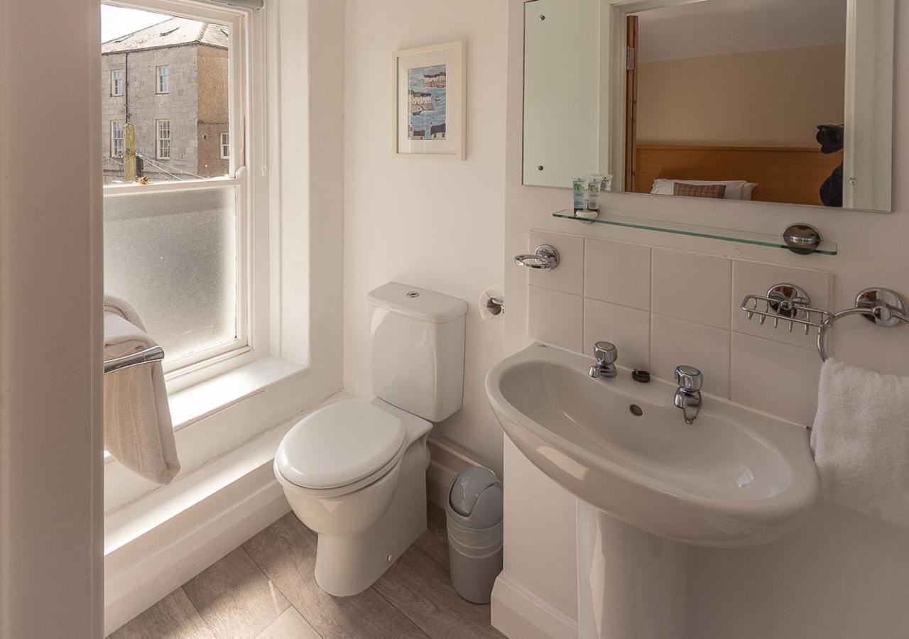 Twin Room with Bathroom