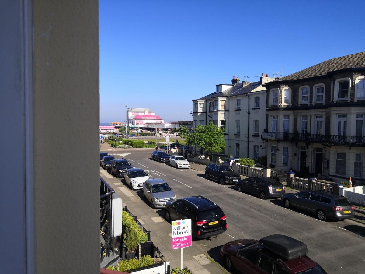 Double Room with Balcony and Sea View