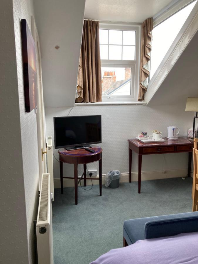 Double Room (2nd floor)