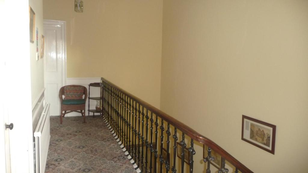 Family Room,37447822:JPEG