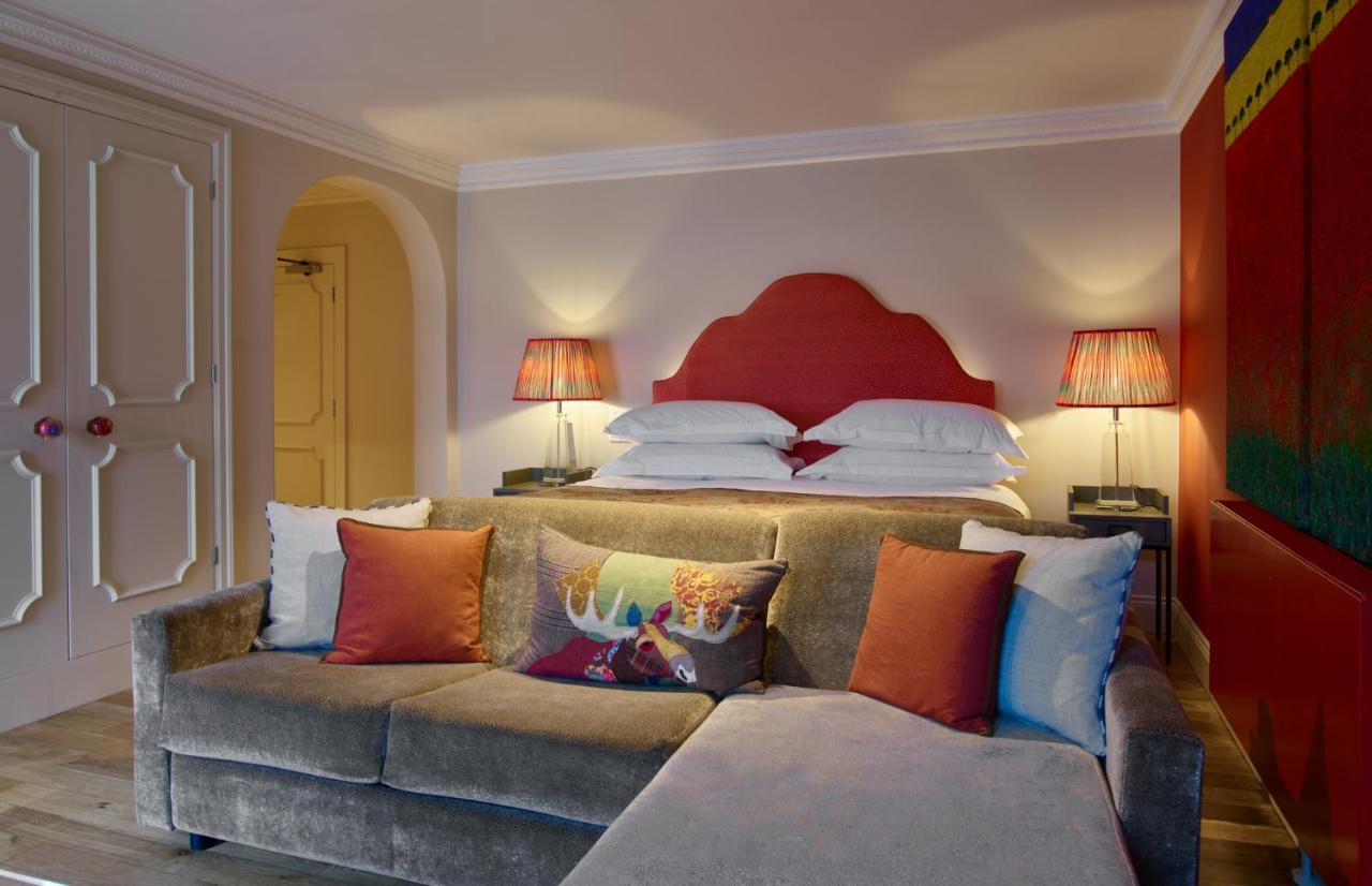 Suite with Hot Tub