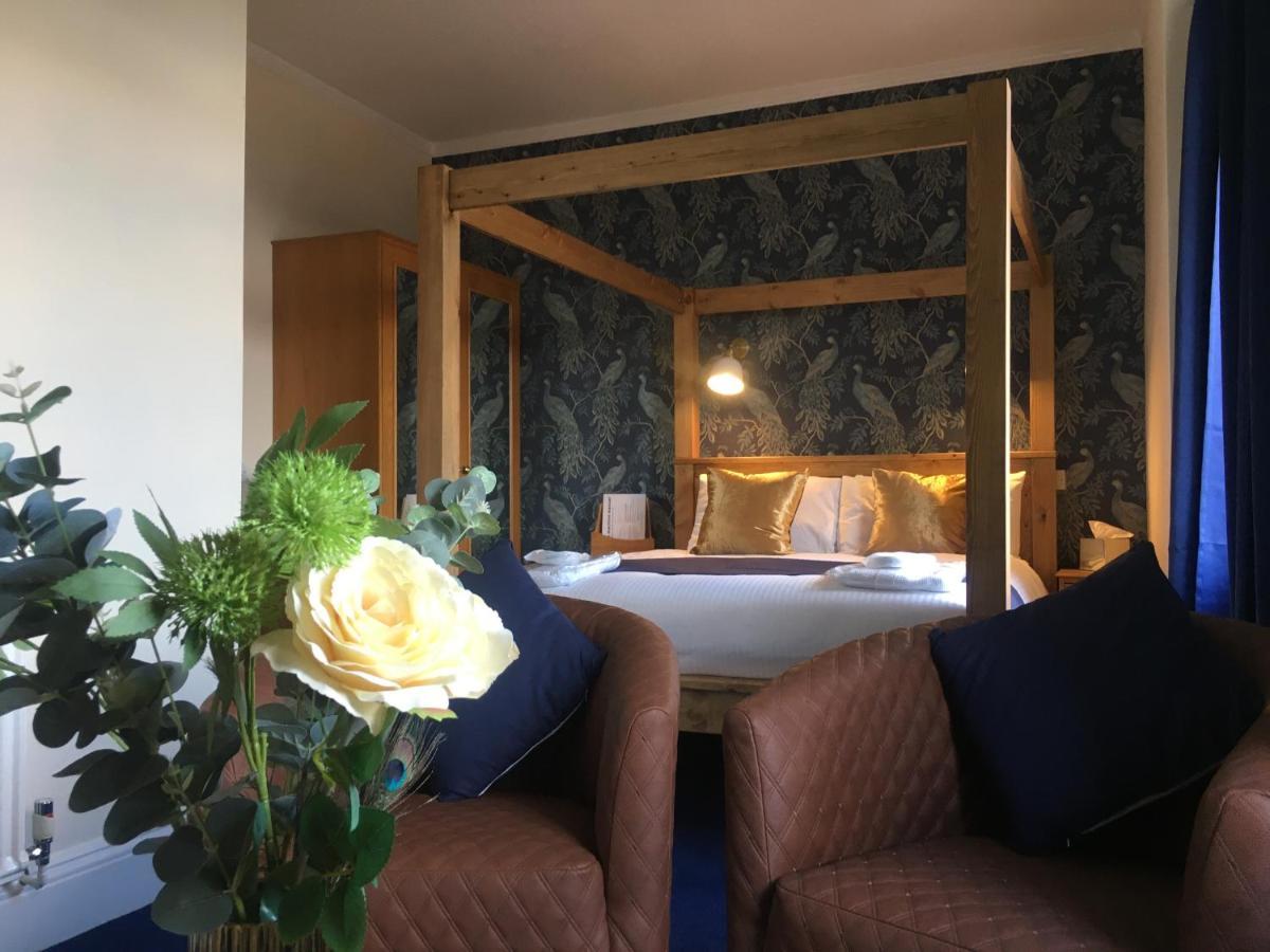 Deluxe King Suite