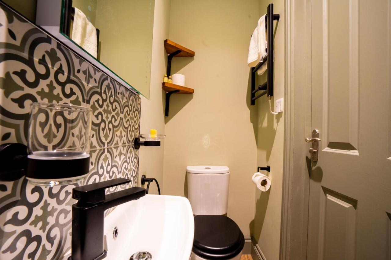Single Room with Private Bathroom