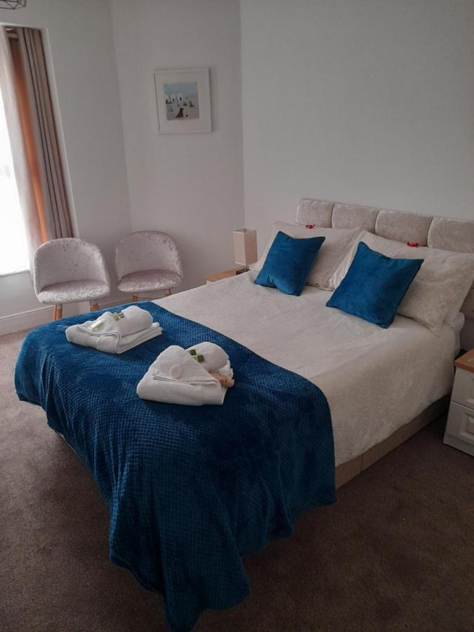 Double Room with Ensuite (No Sea View)