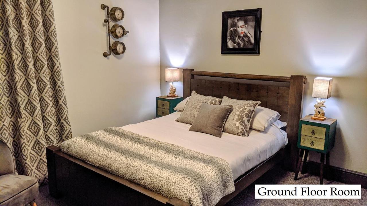 Deluxe King Room,1589171443:JPEG