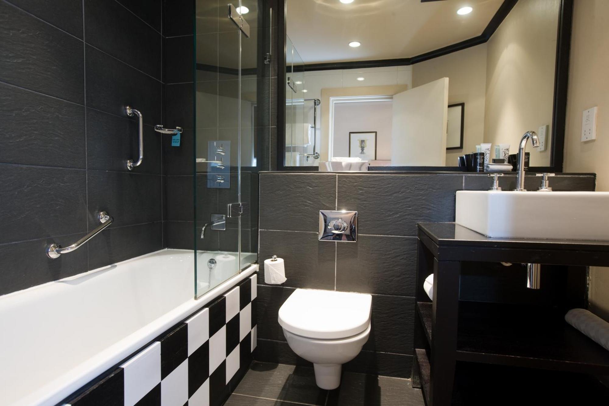 Club Deluxe Room,1209830413:JPEG
