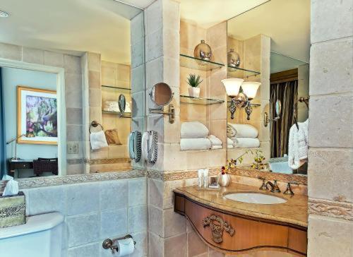 Deluxe Family Room