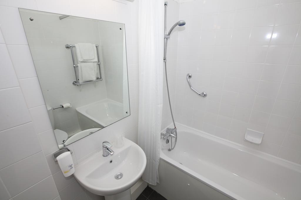 Triple Room with City View