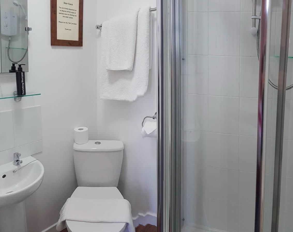 Single Room with Private Bathroom