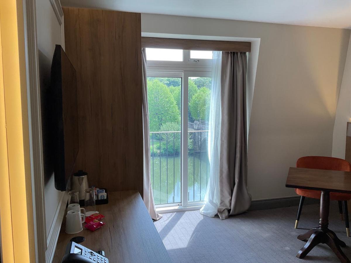 Superior Twin Room with River View