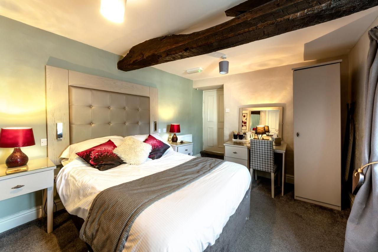 Deluxe Double Room with Shower