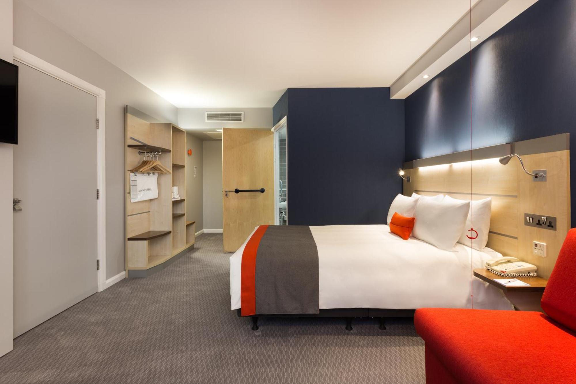 Standard Doppelzimmer, barrierefrei – mit kostenlosem warmen Frühstück
