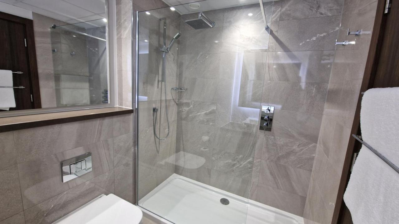Double Room,1310679412:JPEG