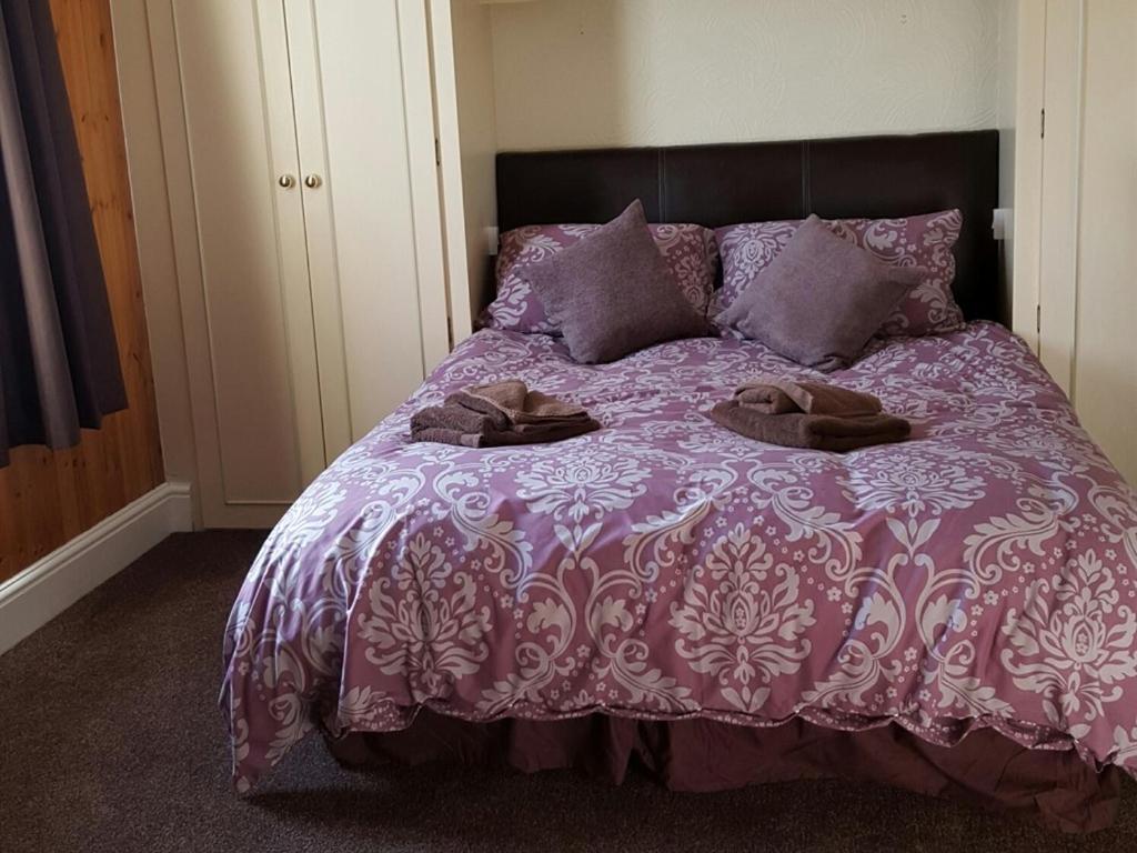Double Room with Shared Bathroom