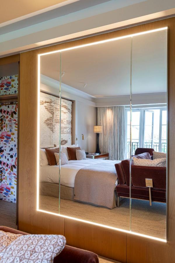 Deluxe Zimmer mit Kingsize-Bett
