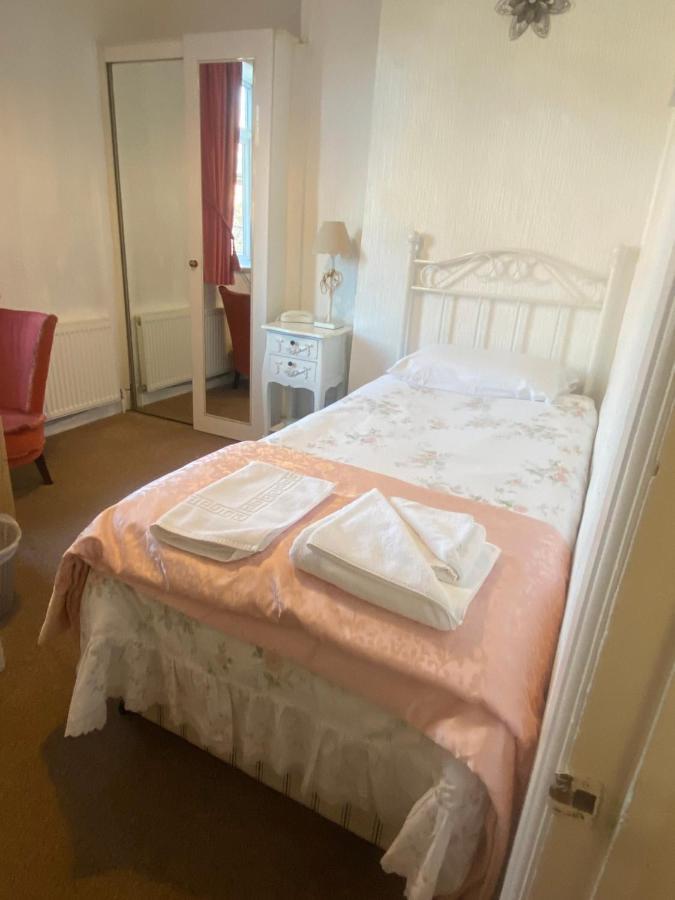 Single Room with Private Bathroom