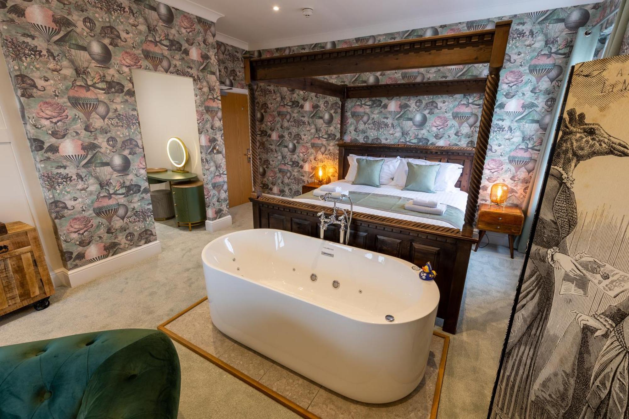 Admiral Suite