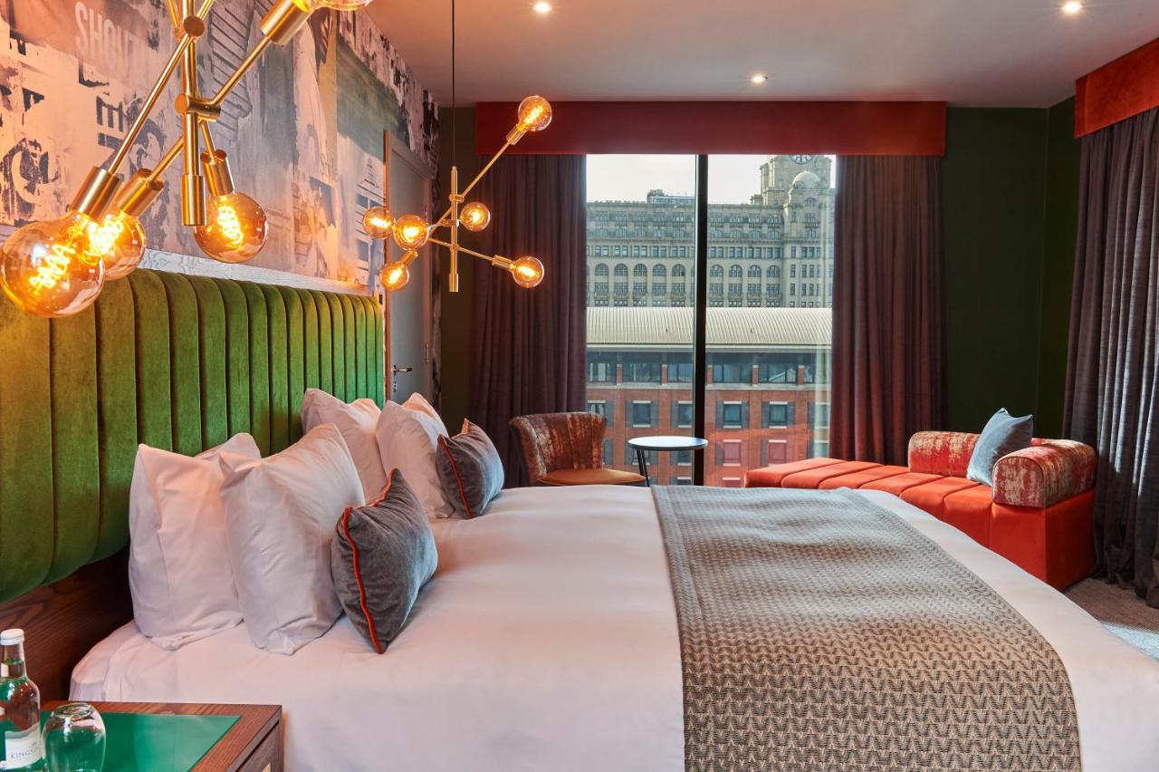 Signature Suite