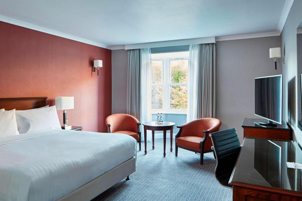 Superior King Room with River View