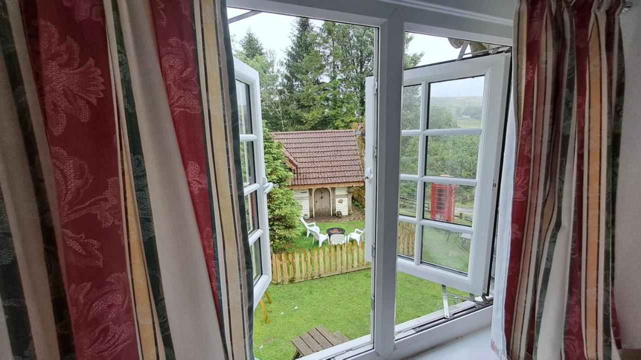 Triple Room with Private External Bathroom