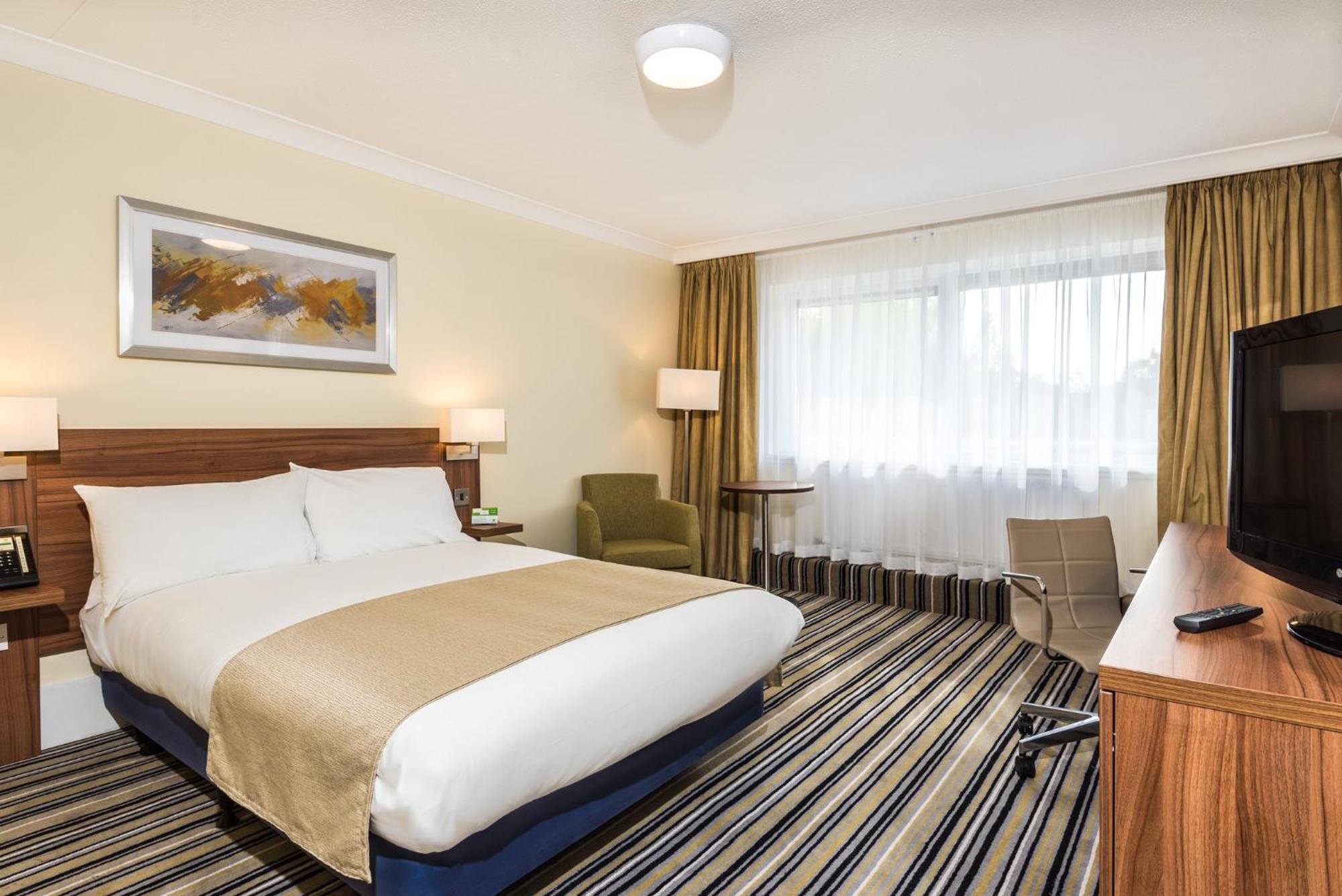 Standard Queen Room - Accessible
