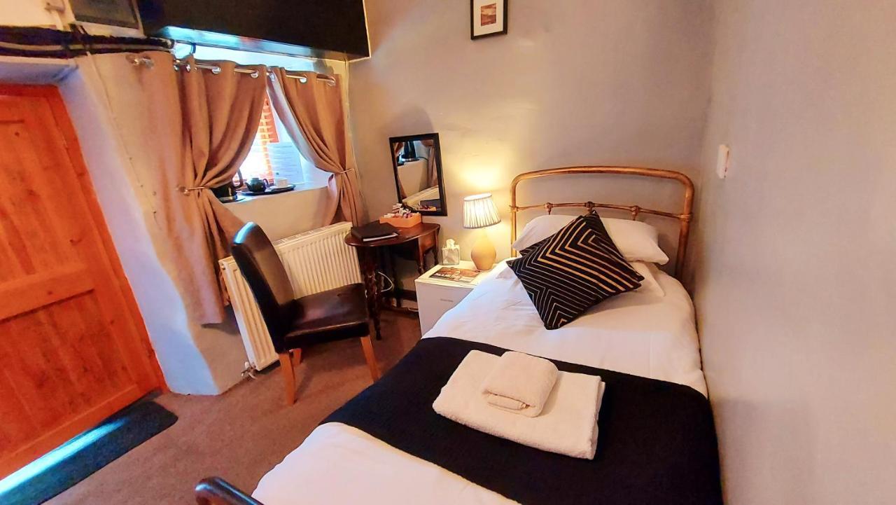 Single Room,1623662654:JPEG