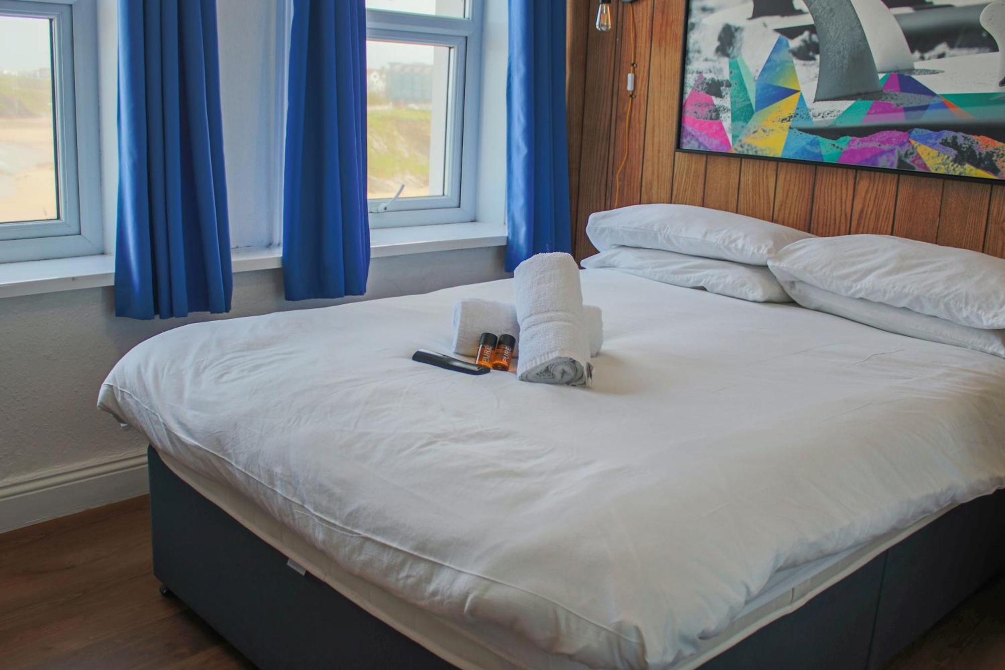 Single Room with Private Bathroom