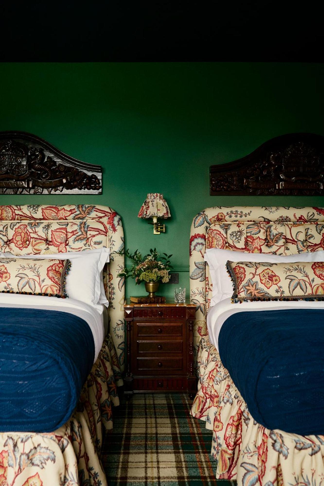 Family Double Room,1493738710:JPEG