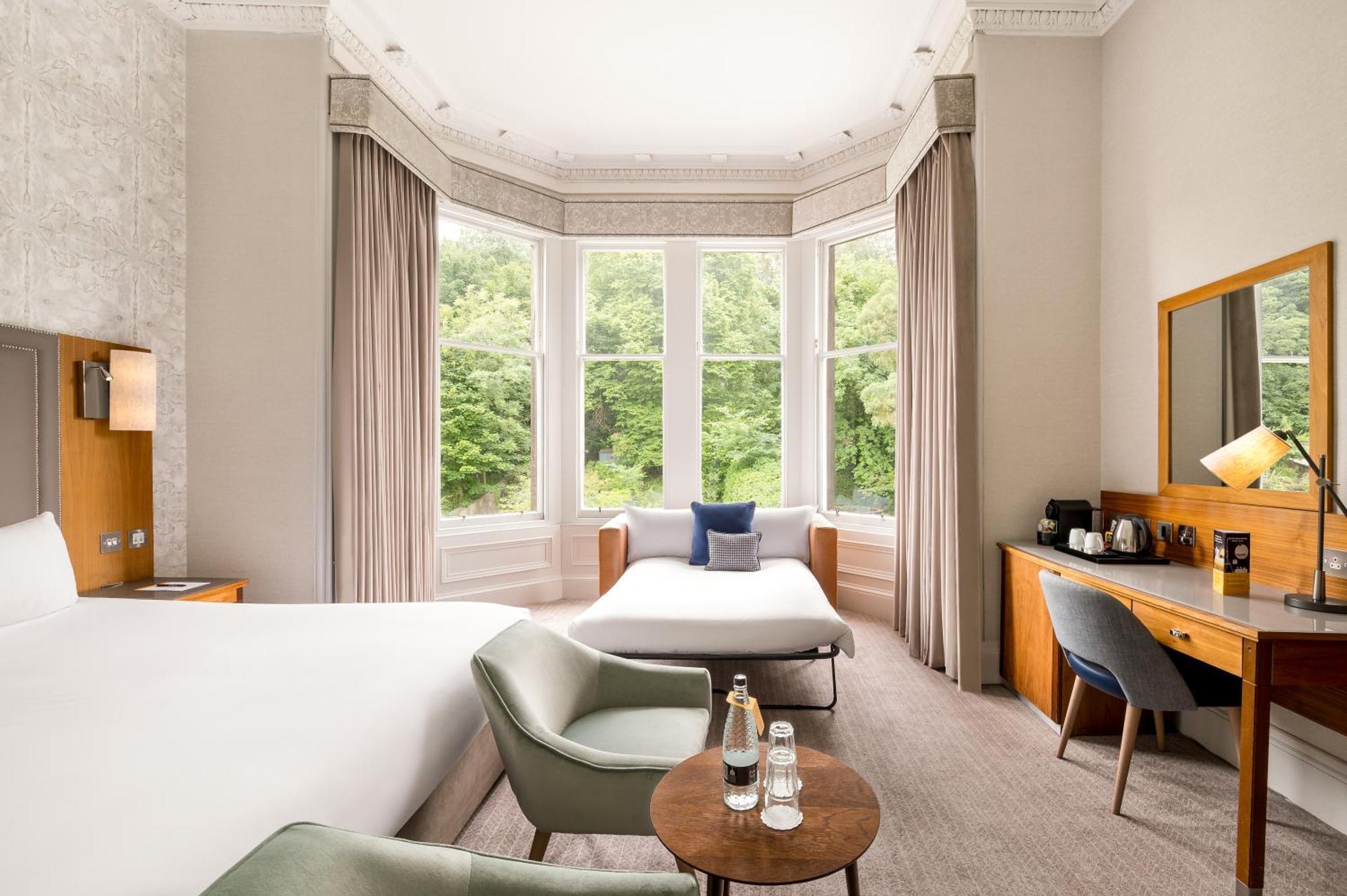 Premium Zimmer mit Kingsize-Bett und Schlafsofa