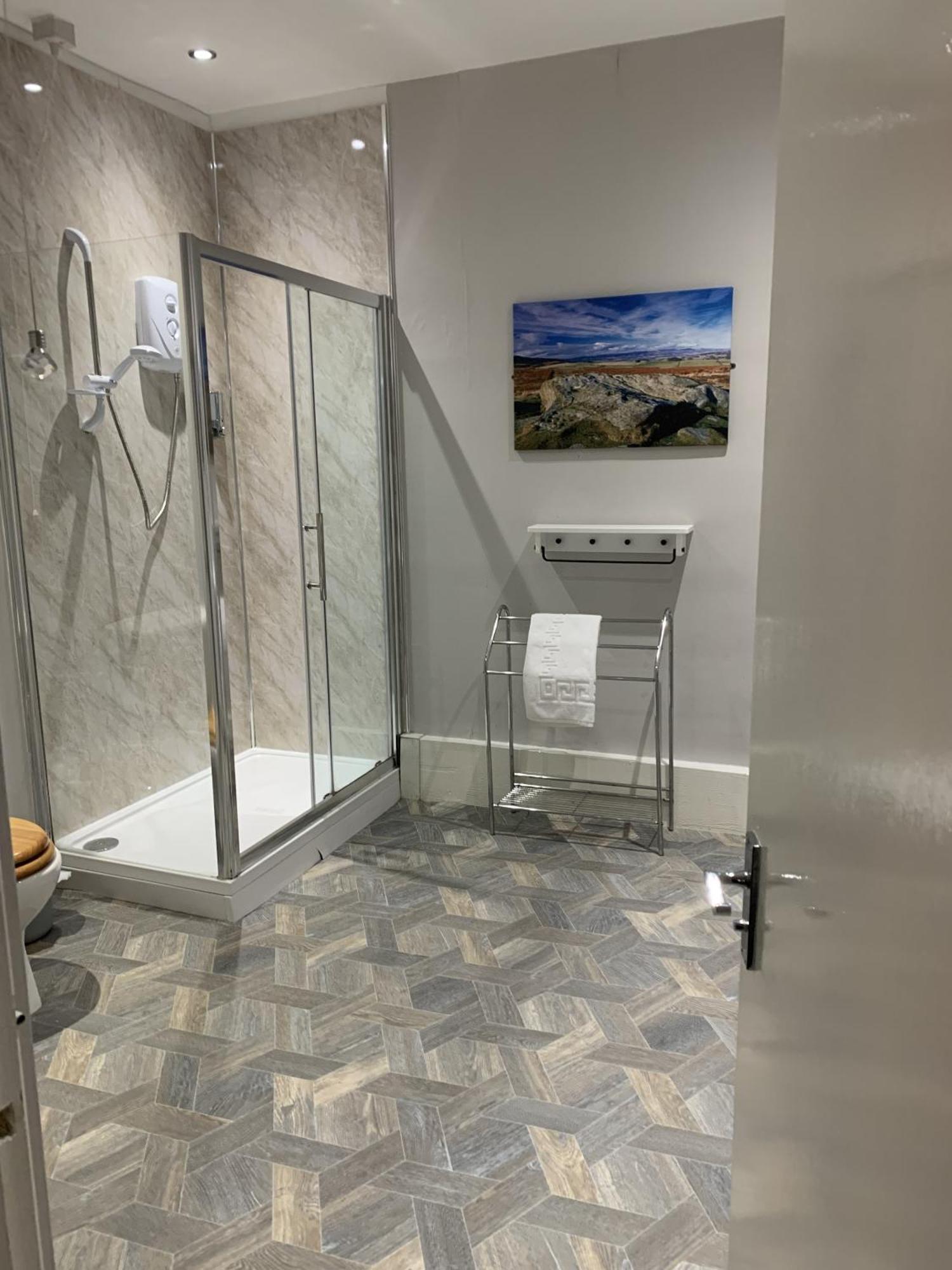 Double or Twin Room with Private Bathroom