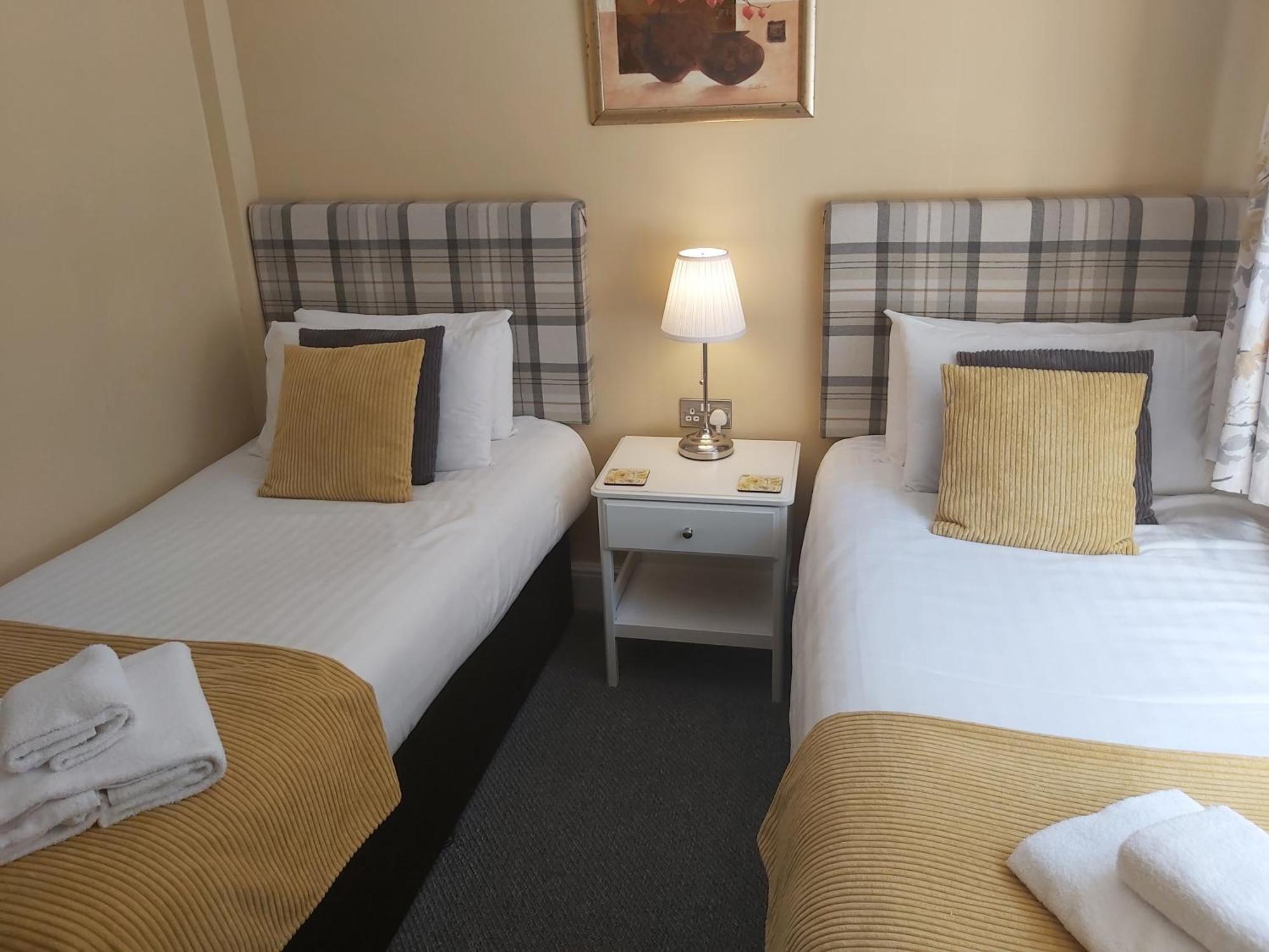 Standard Twin Room with Garden View
