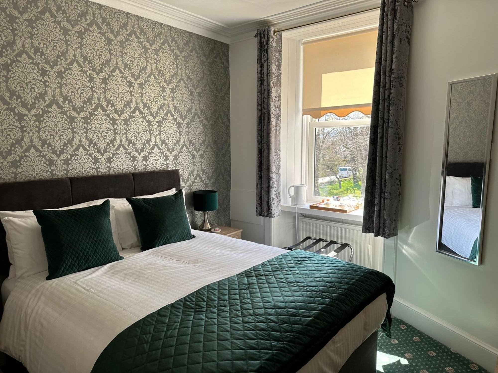 Double Room with Private External Bathroom