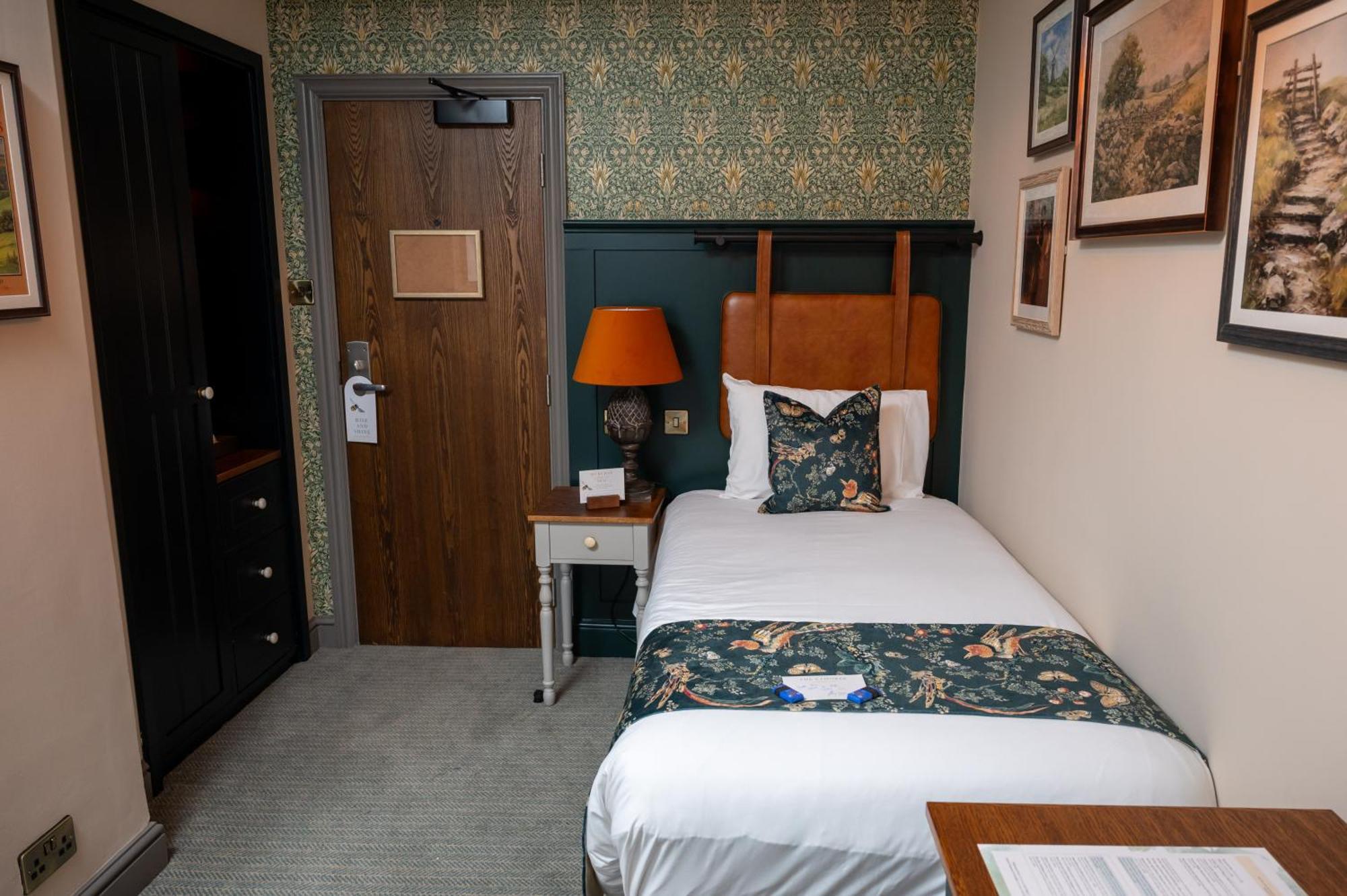 Single Room,1544401873:JPEG