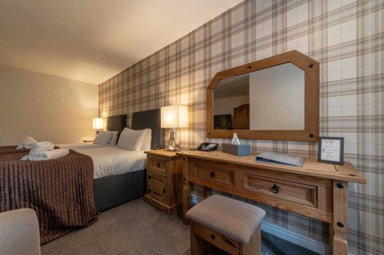 Twin Room with Private Bathroom