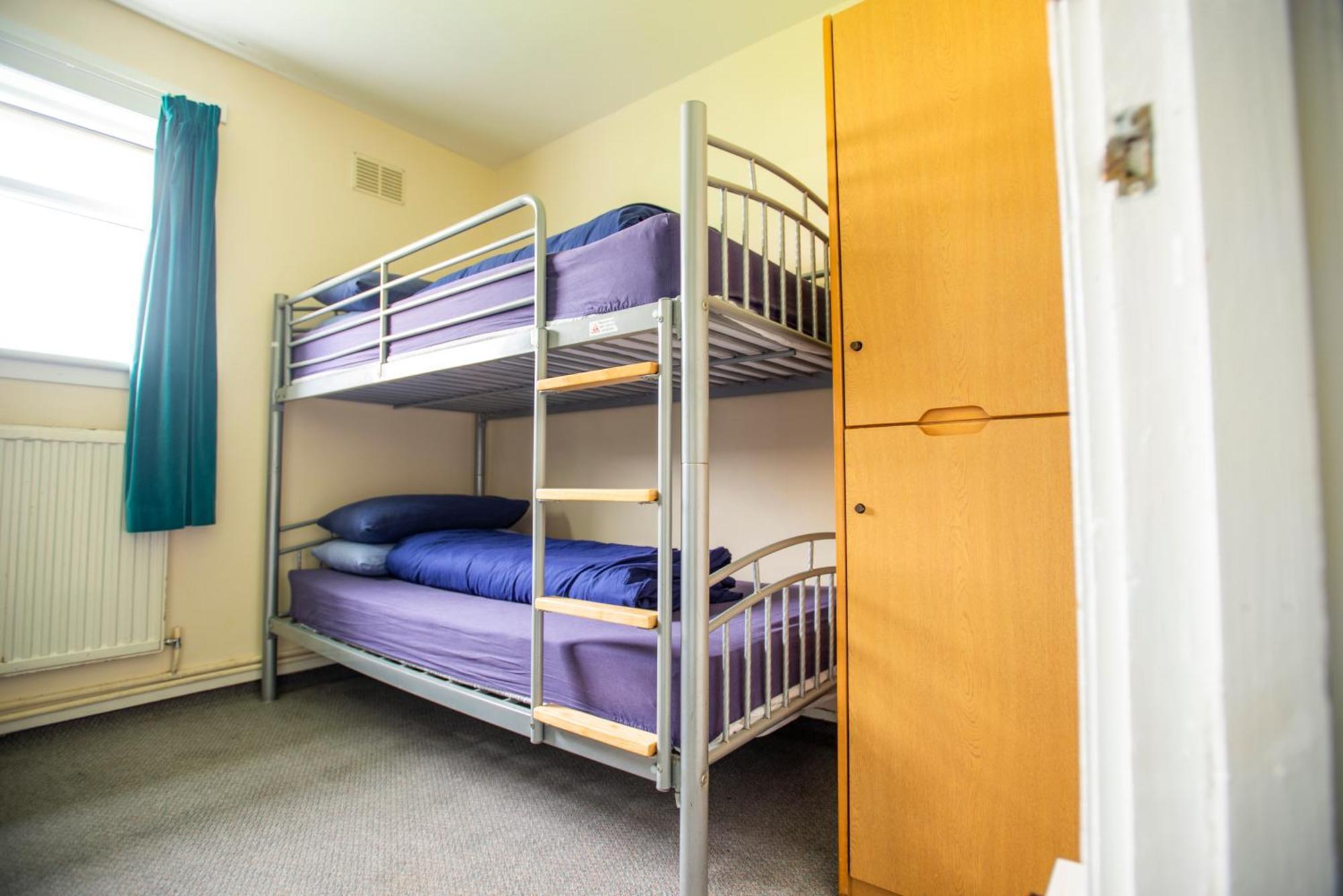 Single Bed Male Dormitory Room,1546262977:JPEG
