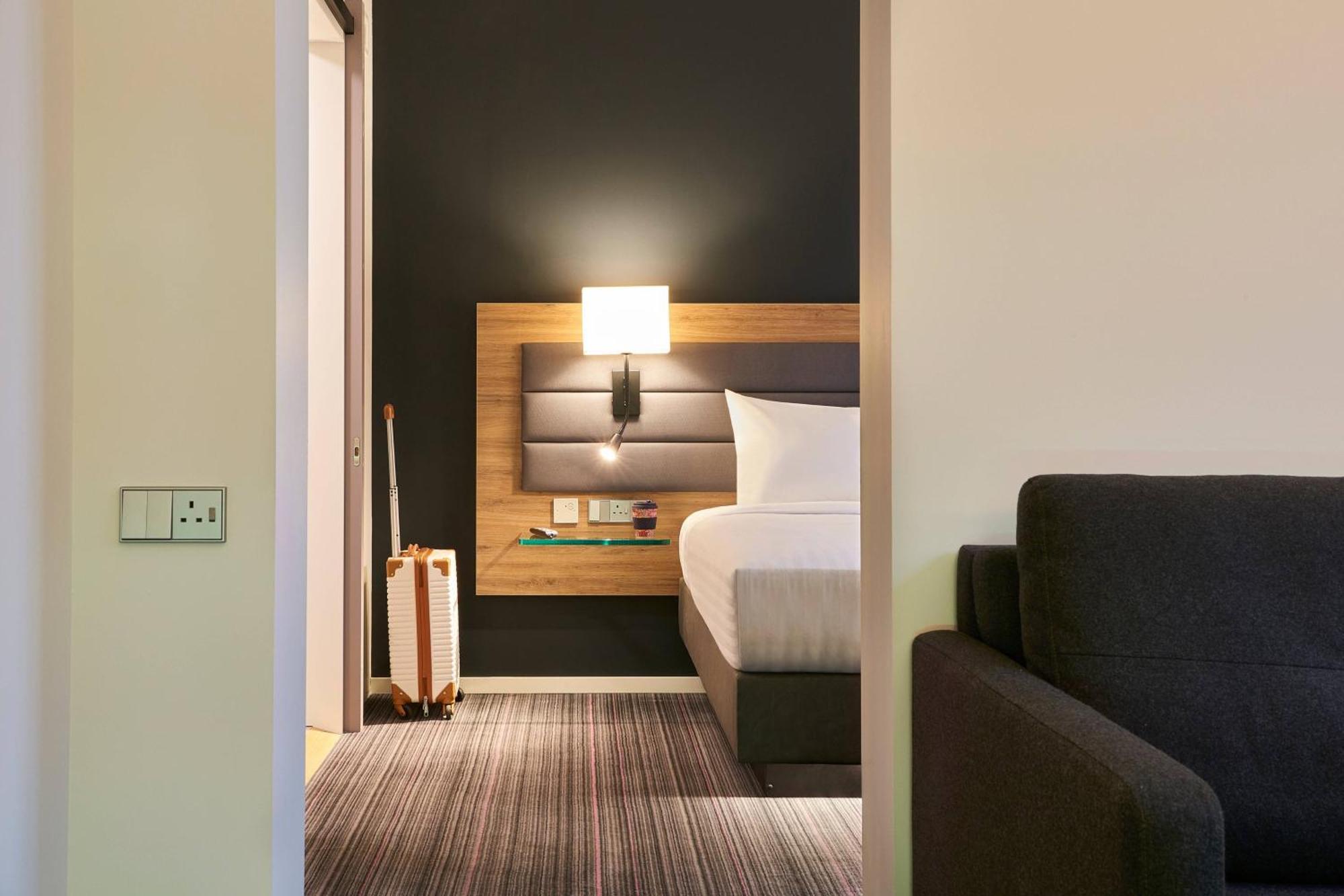 Moxy Extra Sleeper Room,1421733567:JPEG