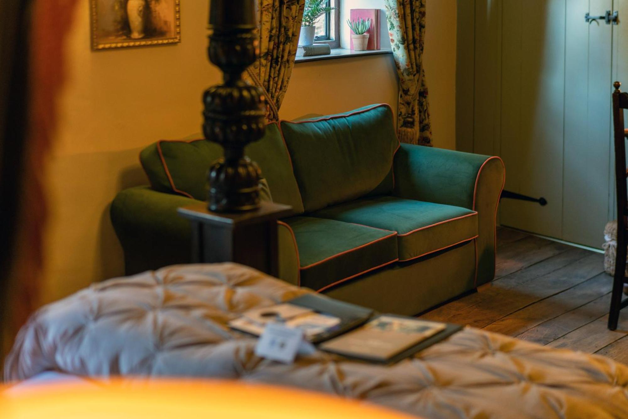 Classic Family Room Carthusian - George Inn