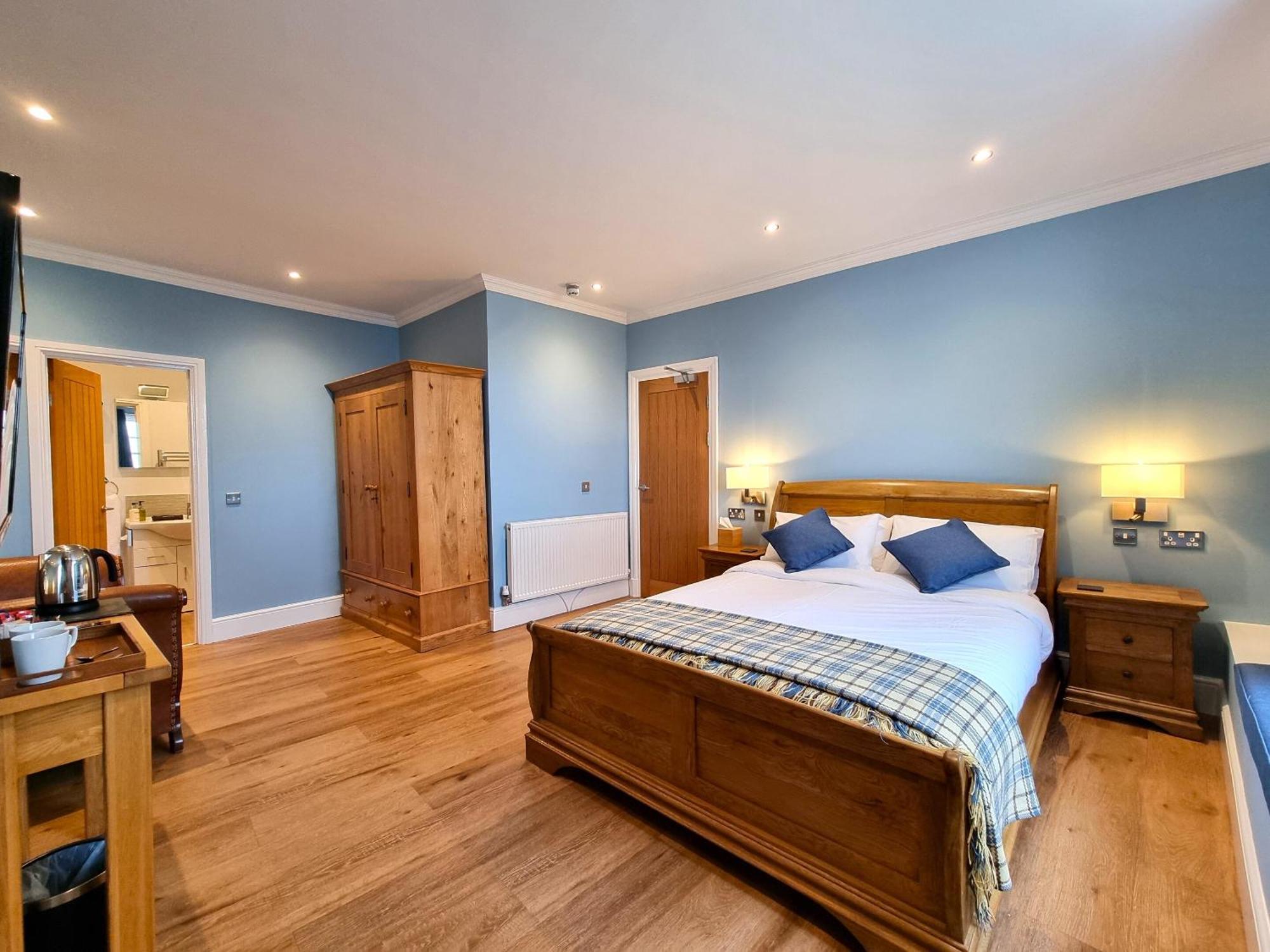 Superior King Room,1578404852:JPEG
