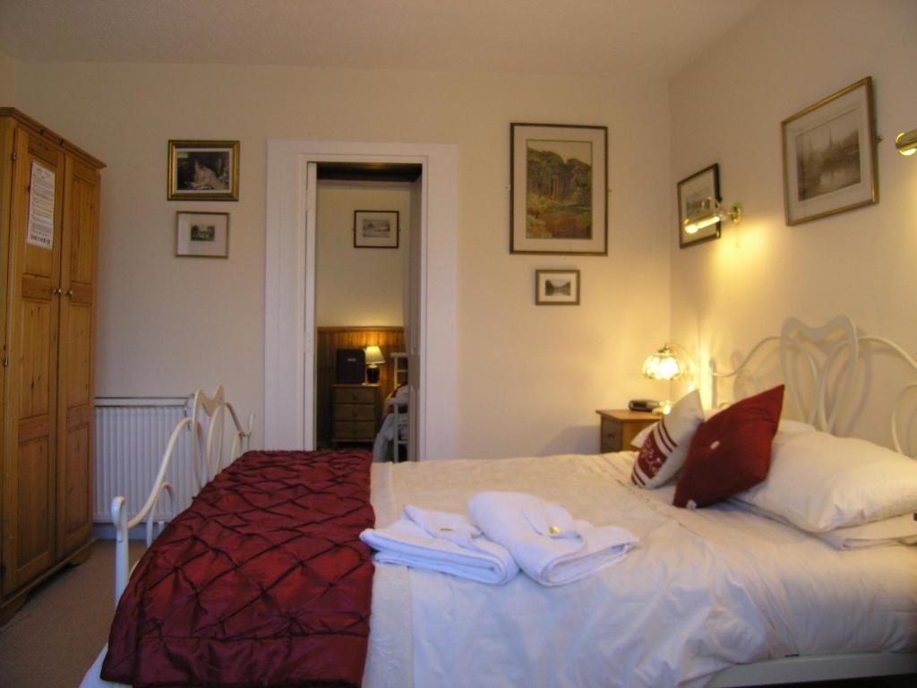 Family Room (3 Adults)