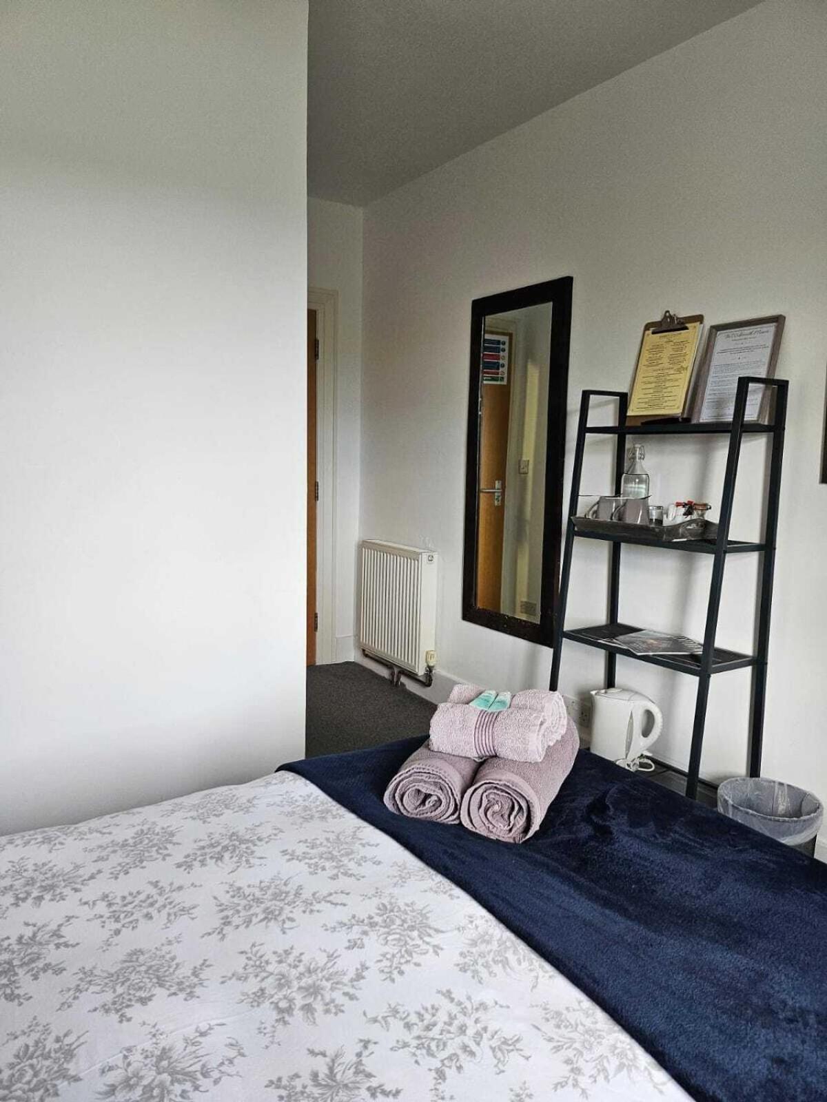 Double Room with Private Bathroom