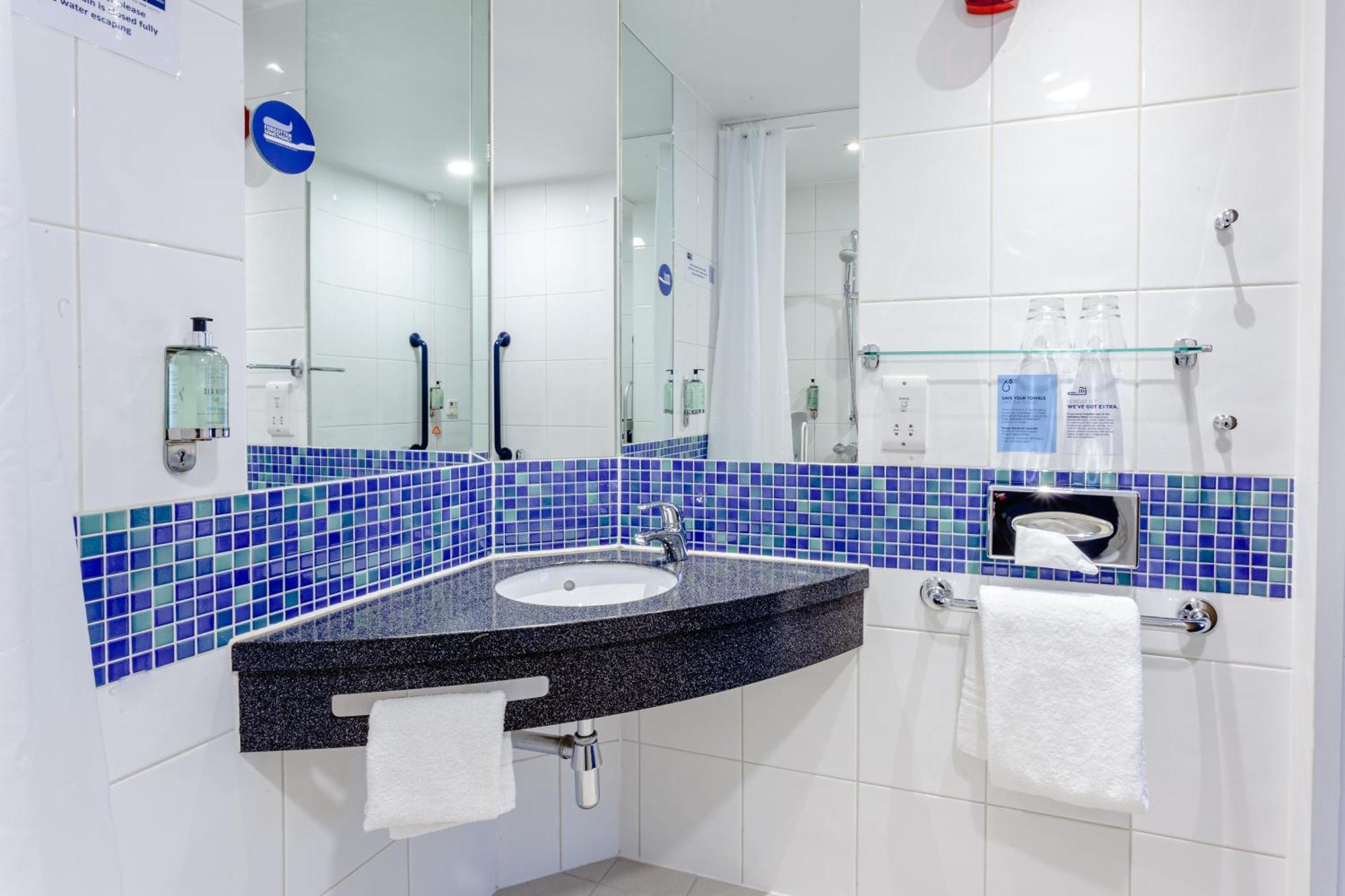 Room allocated on Arrival with Free Hot Breakfast