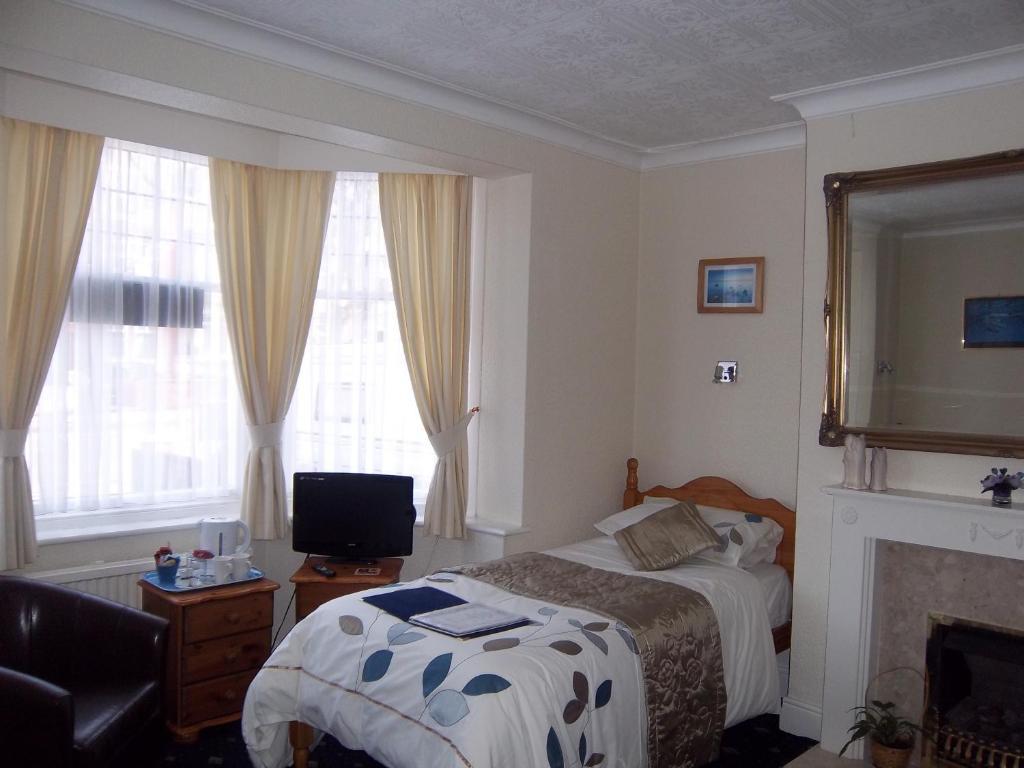 Twin Room - Ground Floor